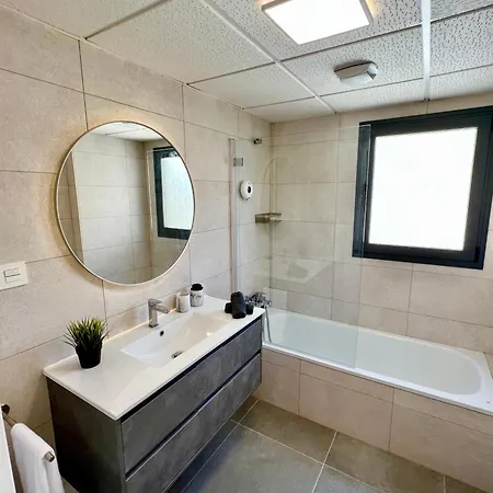 Cona Marina Luxury