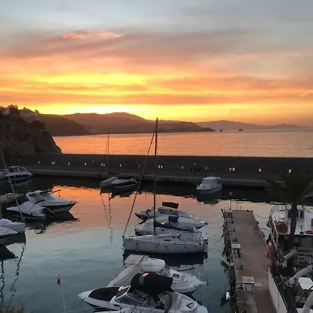 Cona Marina Luxury